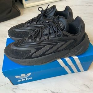 Adidas ozelia sneakers , used twice , comes with box